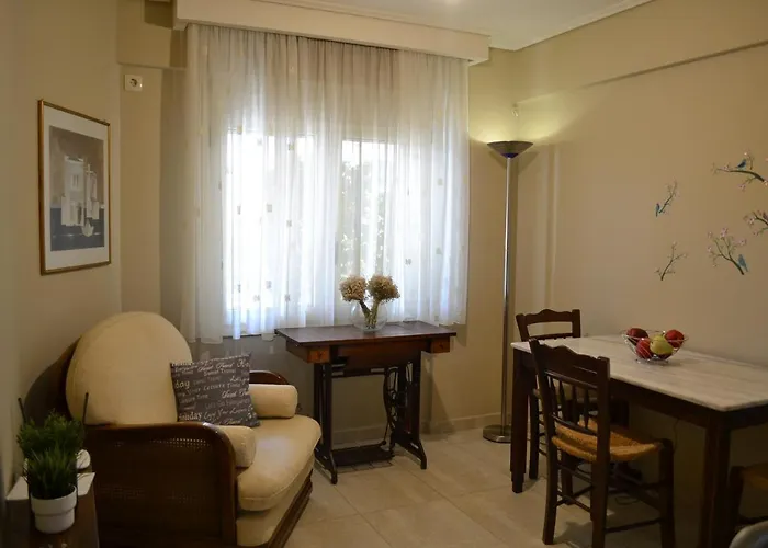 Kalamata Beach Maizonette Ground Floor And Semi-Basement With Yard